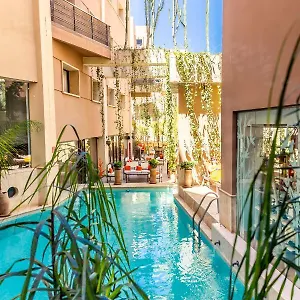 4* Hotel Dellarosa Boutique And